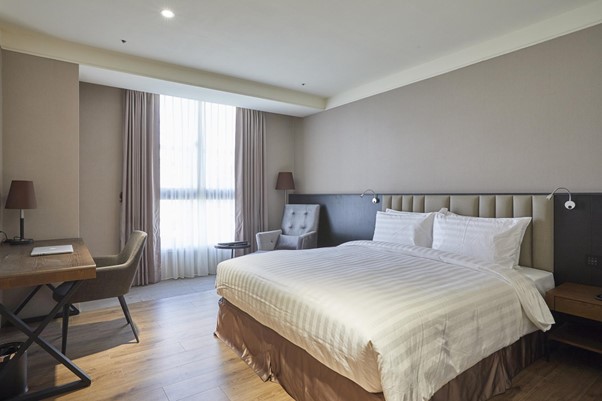 徠·歸仁–PMS整合 ,客務財務房務一把抓 3 banner case laihotel2